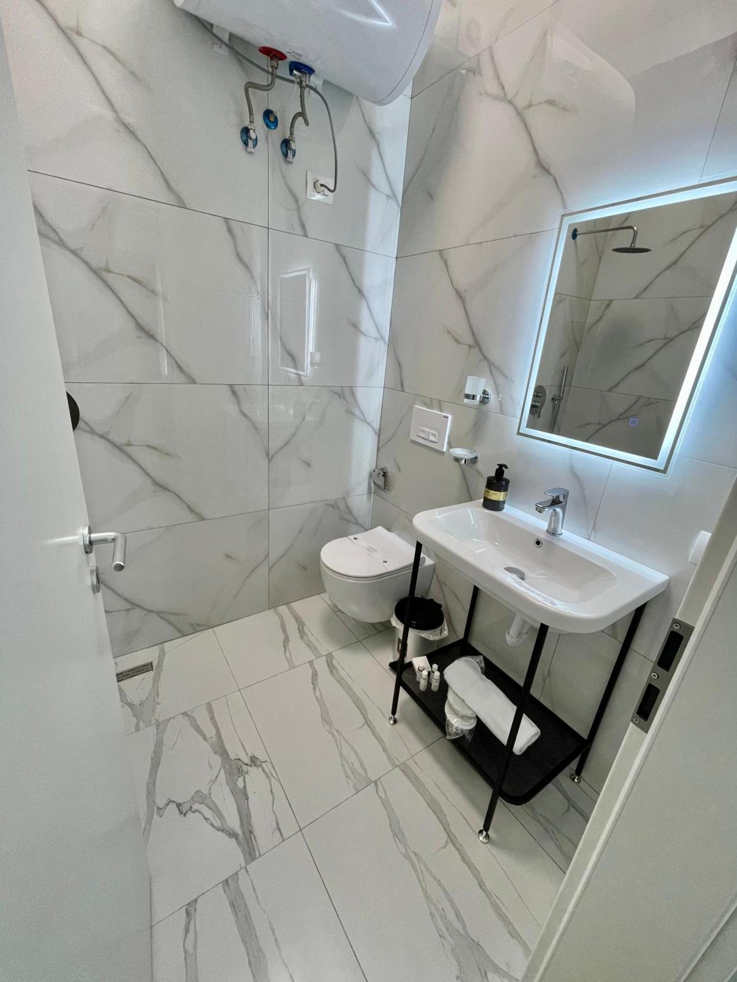 Jona Lovely 1 Two Bedroom Ap Tirana