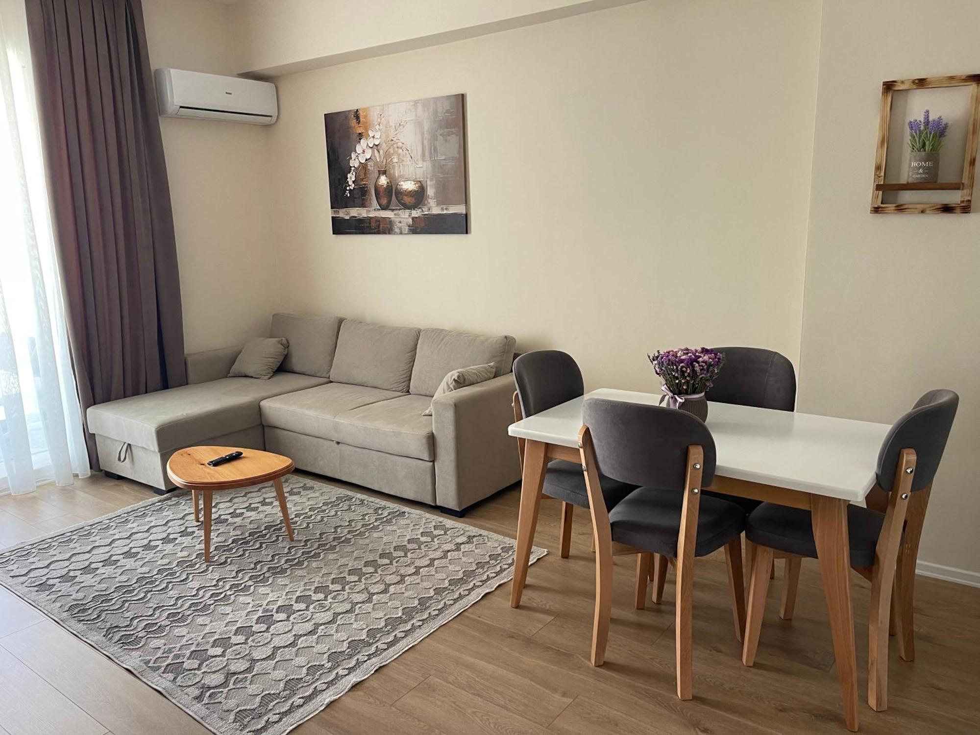 Apartment Jona Lovely 1 Two Bedroom Ap *