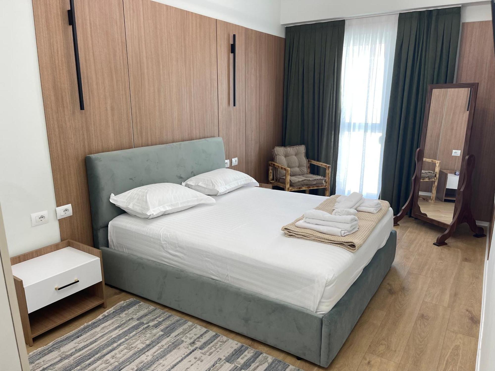 Jona Lovely 1 Two Bedroom Ap Tirana