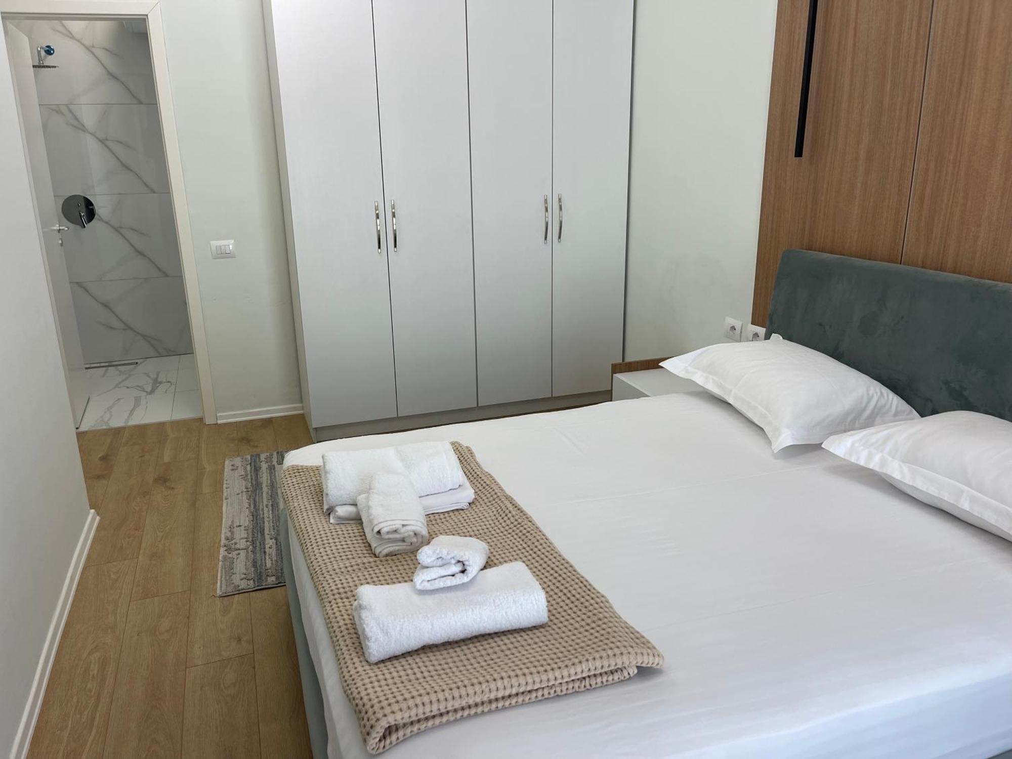 Jona Lovely 1 Two Bedroom Ap Tirana