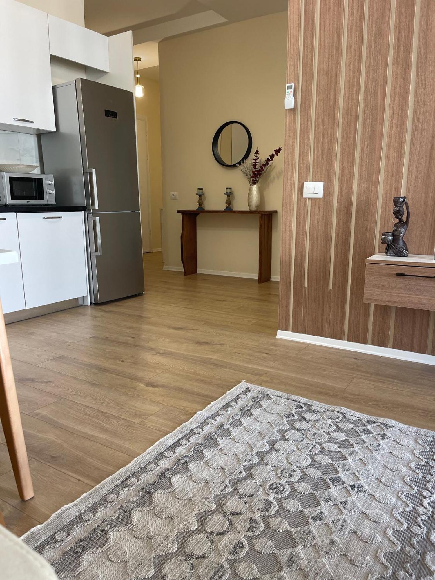 Jona Lovely 1 Two Bedroom Ap Apartment *